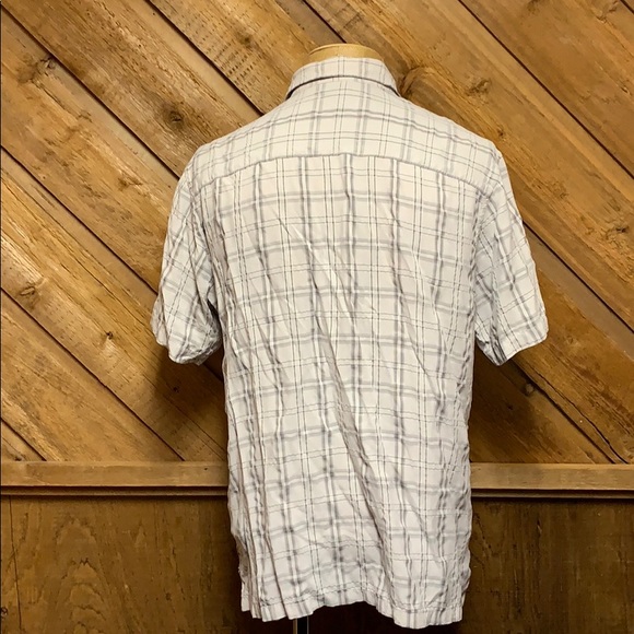 Columbia Omni-Shield button down shirt - Picture 3 of 5